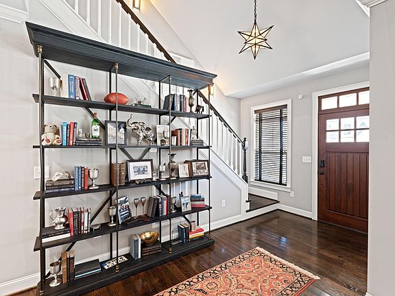 4th image of 25 Palladio Dr