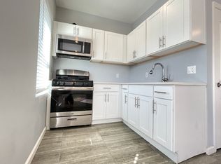 102 Wegman Pkwy #2E, Jersey City, NJ 07305