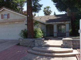 9421 Village Tree Dr, Elk Grove, CA 95758
