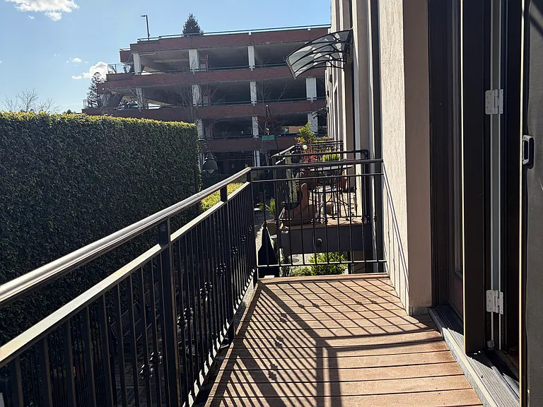 527 Mendocino Ave #A — Photo 15