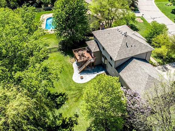 3rd image of 13205 Sheffield Ct