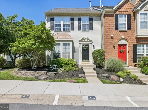 9445 Birchwood Ln, Frederick, MD 21701