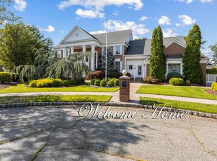 11 Locklin Ct, Sayreville, NJ 08872