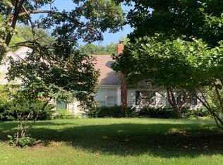 230 W 97th St, Kansas City, MO 64114