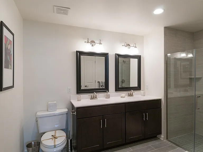 Metropolitan East Goshen — Photo 12
