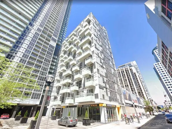 20 John St #220, Toronto, ON M5V 0G5
