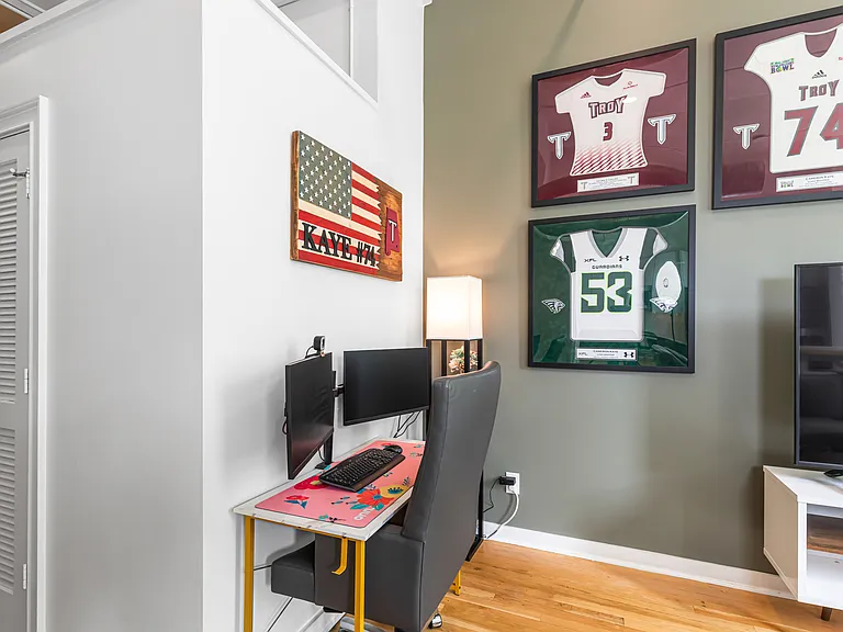 300 20th St N #204 — Photo 7