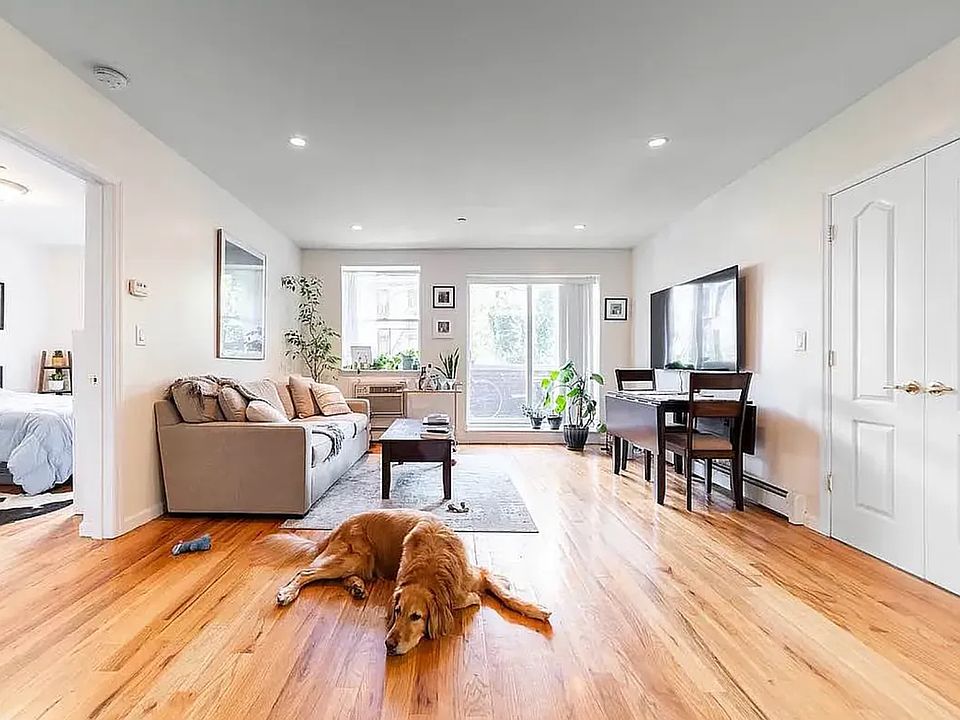 1st image of 567 Warren St APT 202