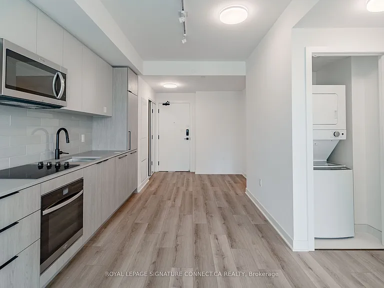 1185 Dupont St #610 — Photo 8