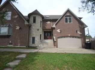 5001 N Oak Park Ave, Chicago, IL 60656