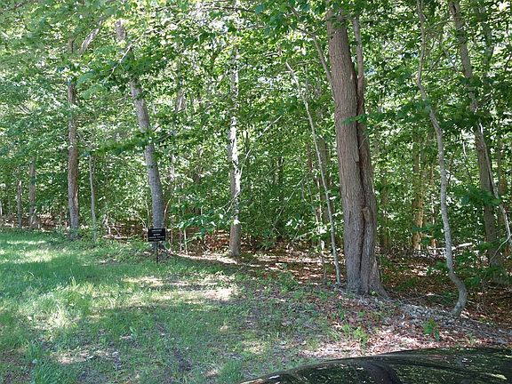 5th image of 9 Heritage Dr