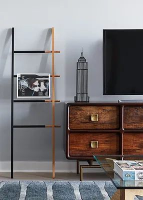 Rented by Aura Management | media 24