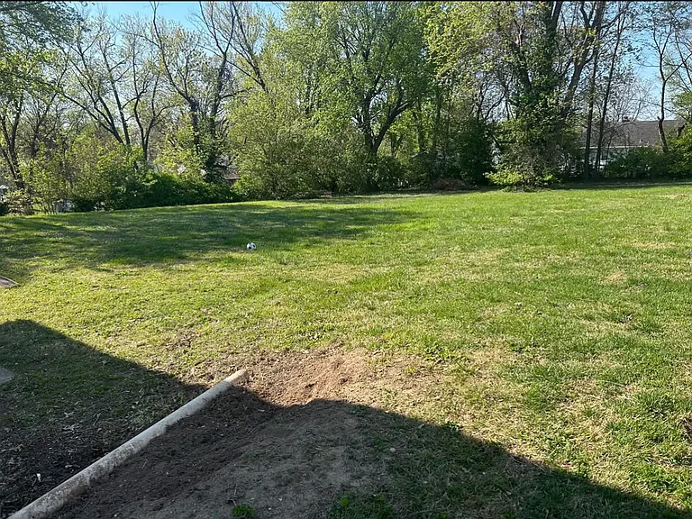 904 Victory Dr — Photo 14