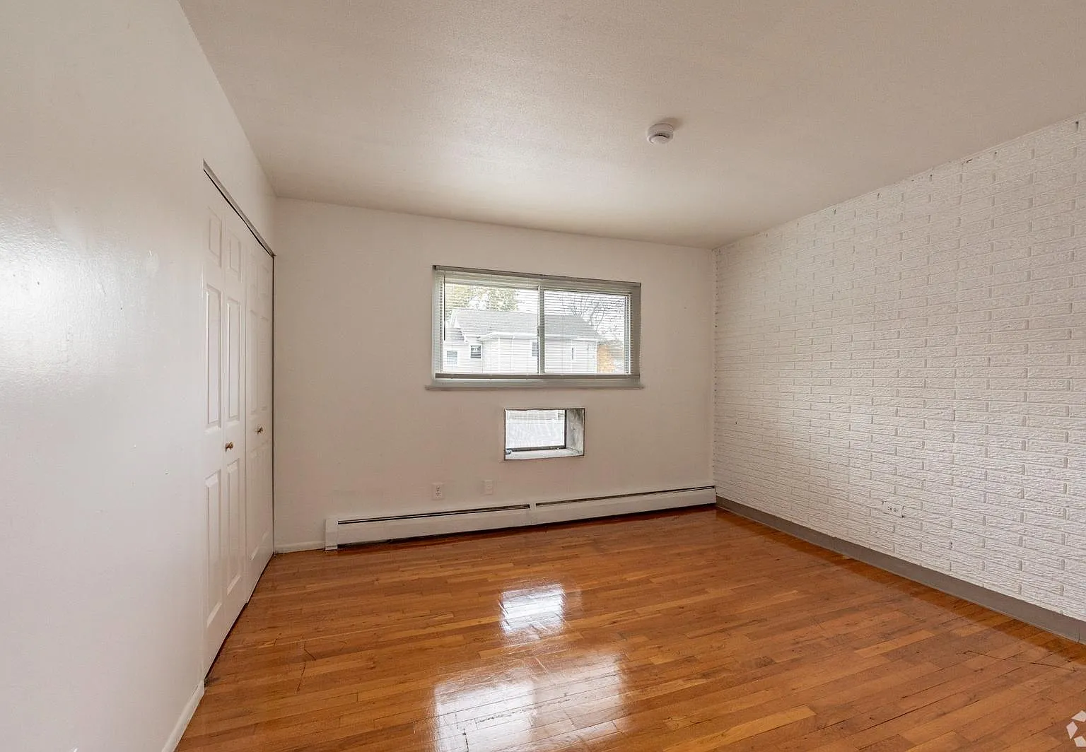 Georgetown Apartments — Photo 3