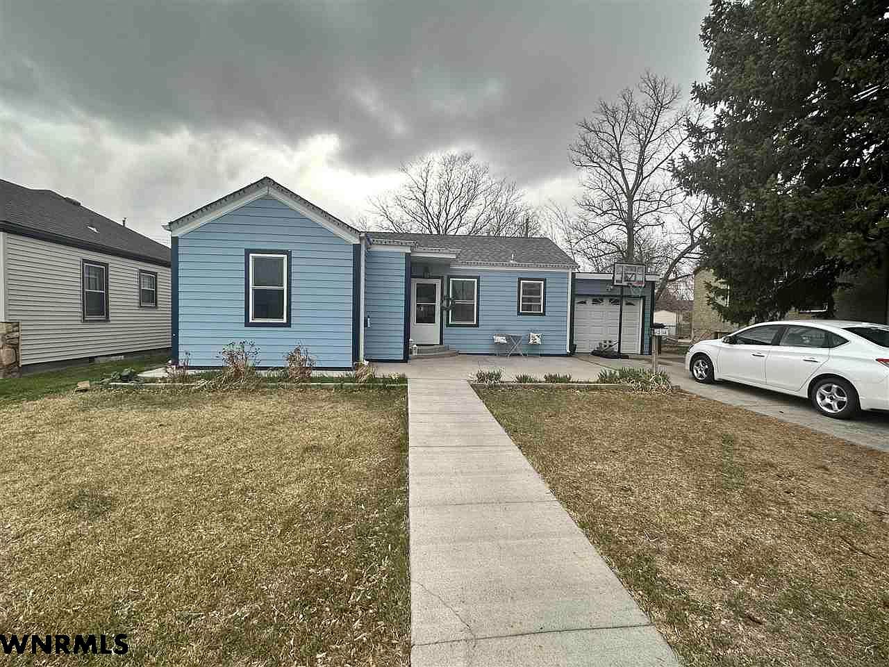 1318 Avenue H Scottsbluff NE 69361 Zillow