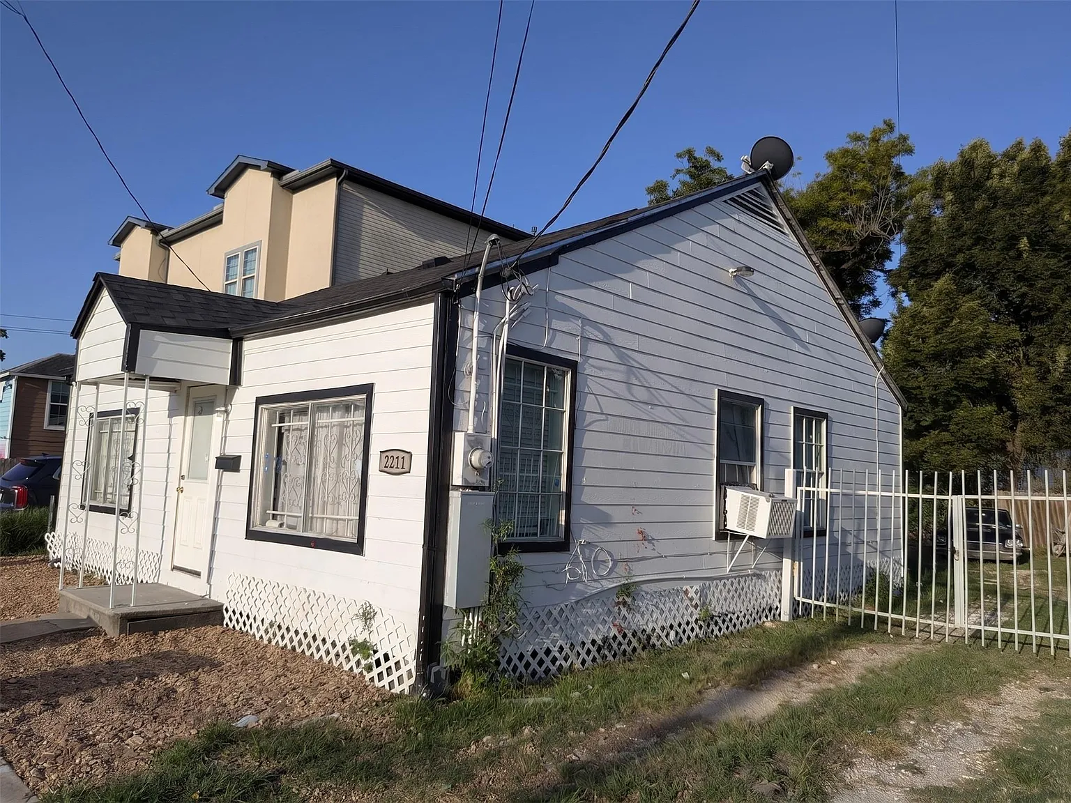 2 bed, 1.0 bath, 960 sqft, $2,500 — Photo 2