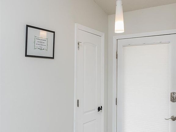 3rd image of 2776 Honeywood Dr
