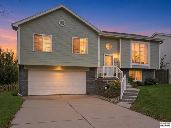 18655 V St, Omaha, NE 68135
