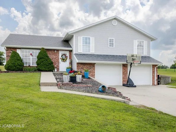 9474 Erika Ln, New Bloomfield, MO 65063