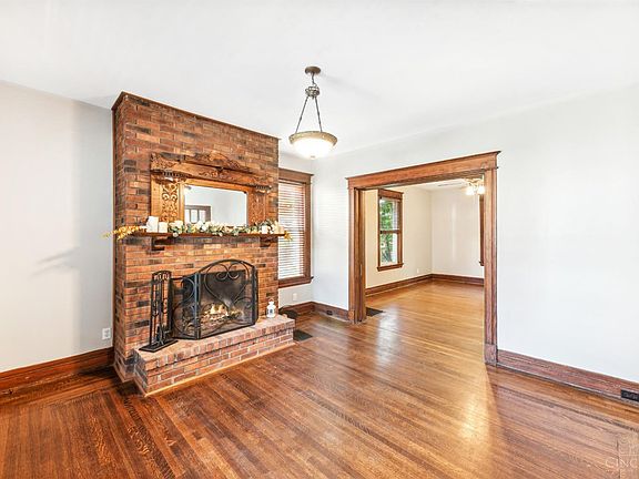 5th image of 4216 Ivanhoe Ave