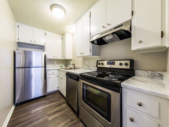 105 W 38th 1/2 St APT 214