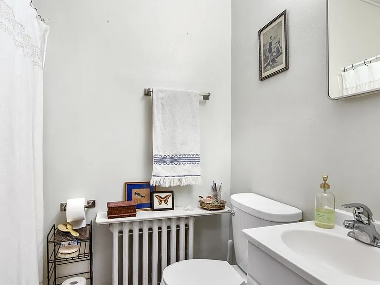 1135 Williamson St #1 — Photo 5