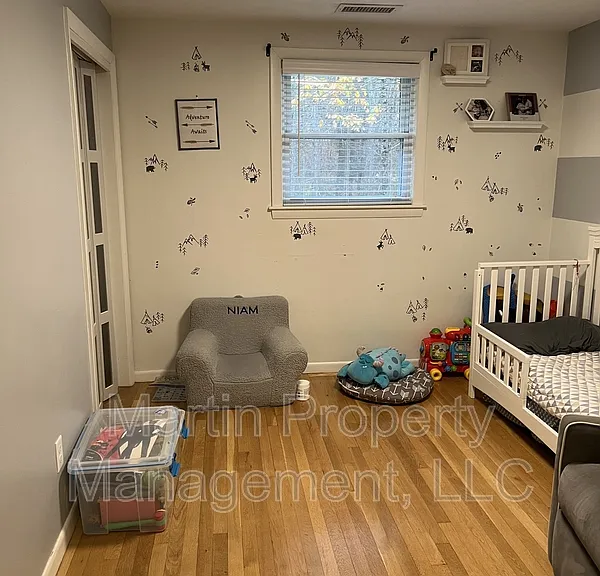 27 Burlington Rd — Photo 12