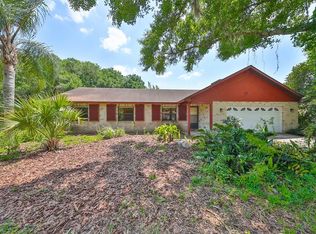 1111 Hummingbird Ln, Brandon, FL 33511
