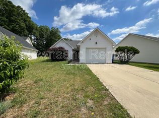 813 Nighthawk Pl, Fayetteville, NC 28314