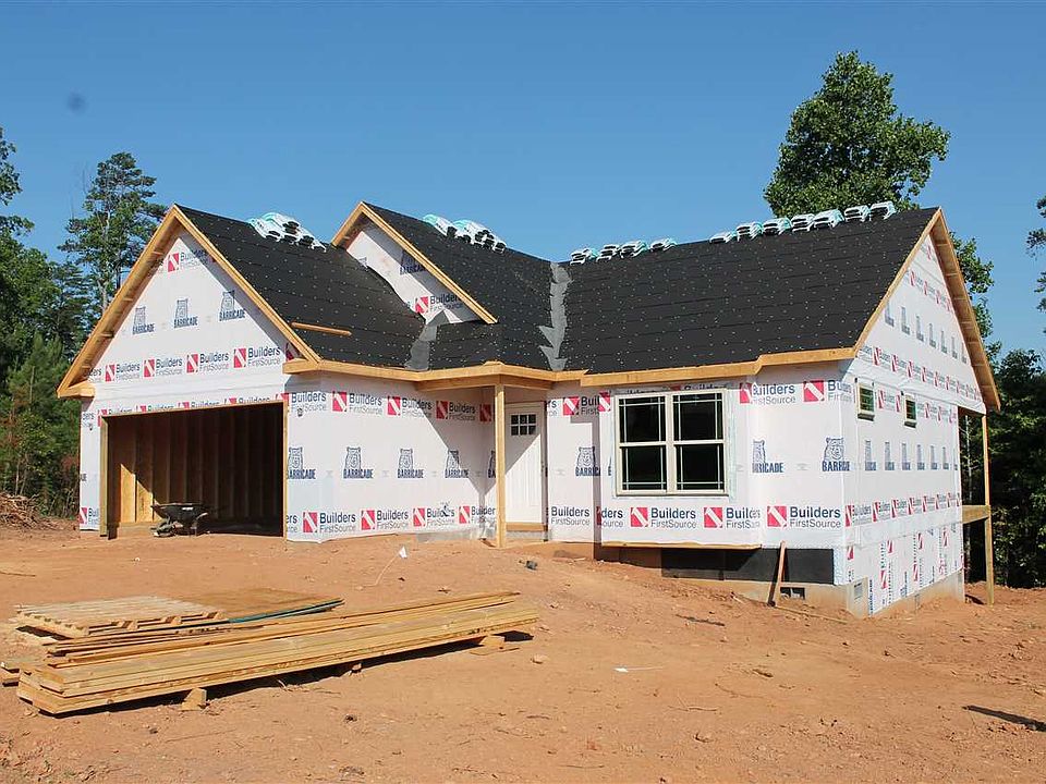 2nd image of 207 S Hamlet Ct