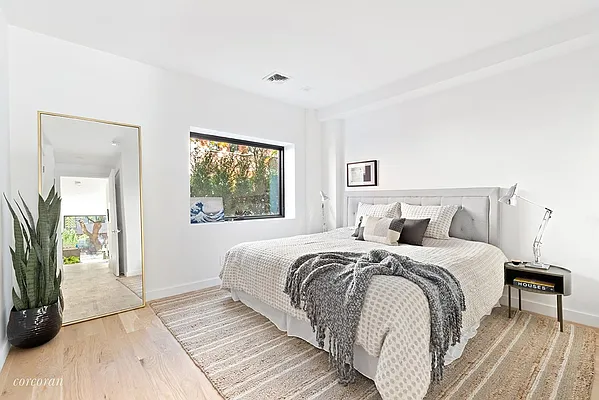 Sold by Corcoran | media 15