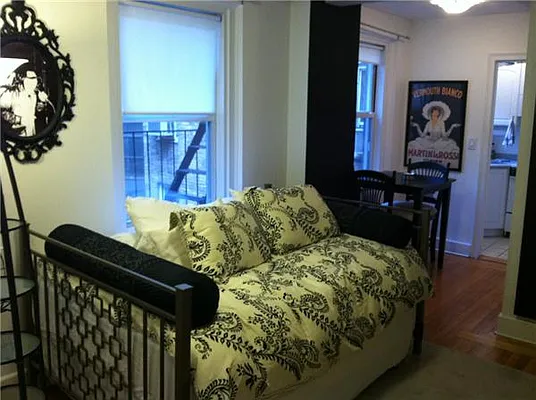 Sold by R New York | media 8