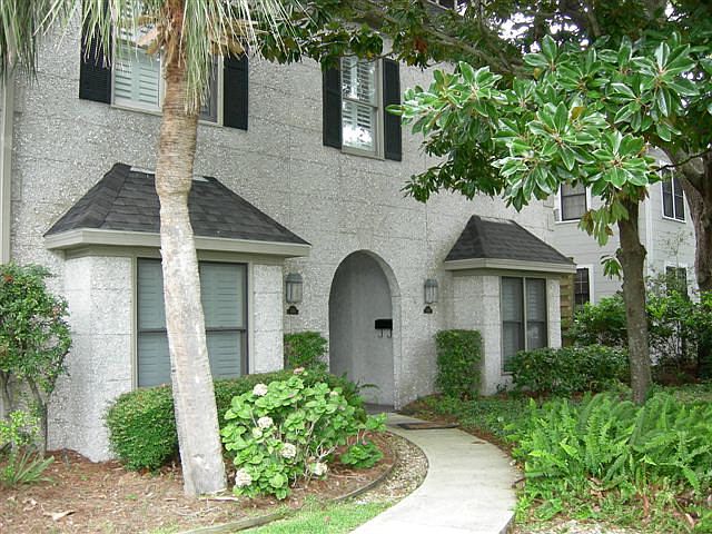 1st image of 1035 Beachview Dr APT 304