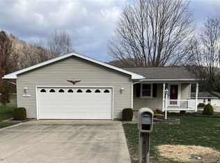 1911 Brightwood Rd SE, New Philadelphia, OH 44663