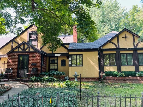 1905 Francis St, Saint Joseph, MO 64501