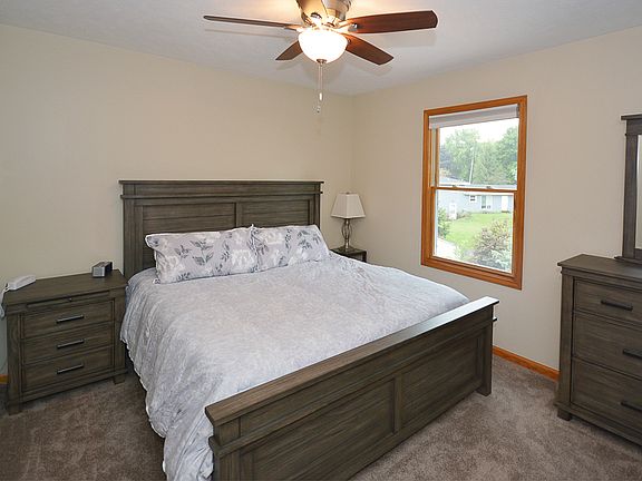 5th image of 7044 Jamaica Ln