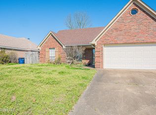 7080 Olive Ridge Dr, Olive Branch, MS 38654