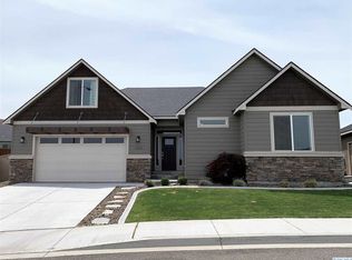 4202 S Zillah St, Kennewick, WA 99337