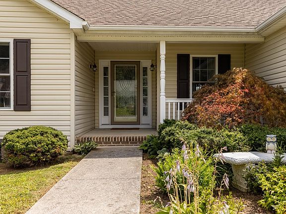 4th image of 45 Fall Ridge Dr