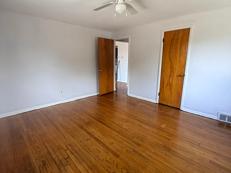 2307 Noble Rd #2 — Photo 6