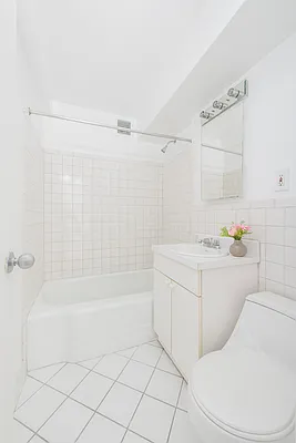 Rented by Residently USA, LLC | media 11