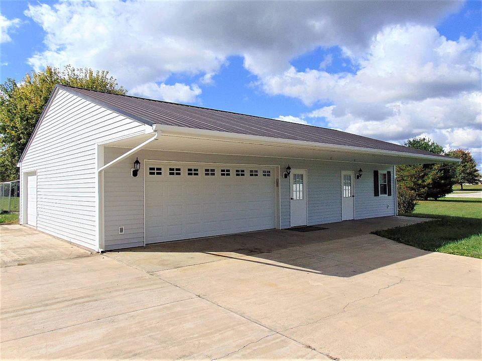 2nd image of 469 Countryview Est