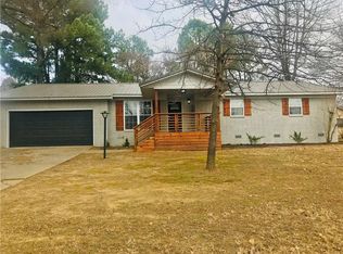 911 Lincoln St, Van Buren, AR 72956
