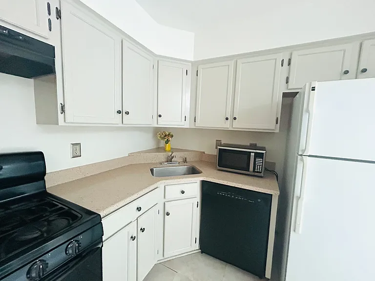 6072 Clay Spur Ct — Photo 16