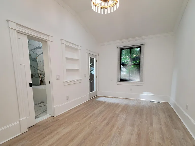 306 W Park Ave #A — Photo 14