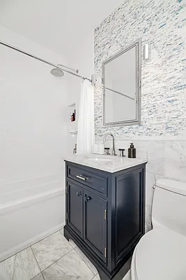 Rented by Emerson Realty NY LLC | media 9