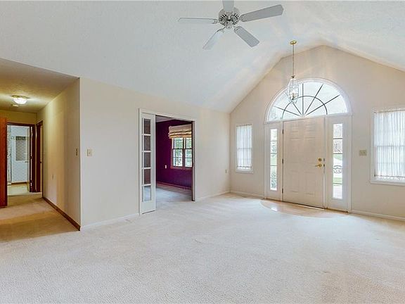 4th image of 459 Georgiana Way
