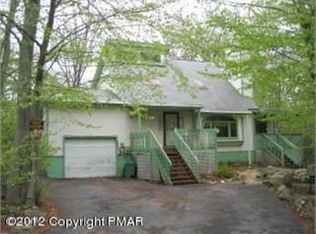 557 Cayuga Dr, Tobyhanna, PA 18466