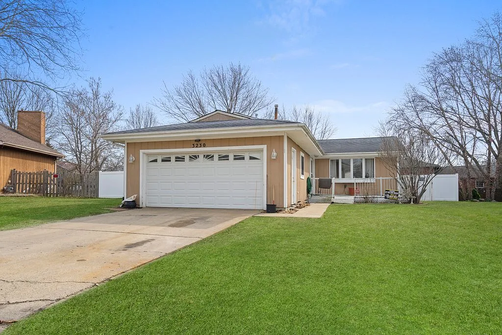 3230 Pioneer Ct photo 1