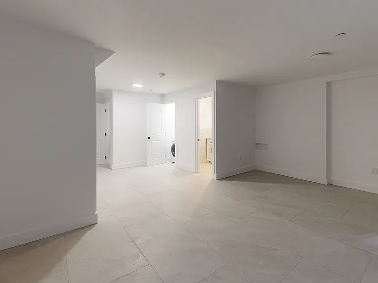 81 Suydam St #1A — Photo 8